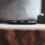 Der Hoya PrimeXS 43mm UV-Filter schützt Kameraobjektive zuverlässig vor Kratzern und UV-Strahlen.