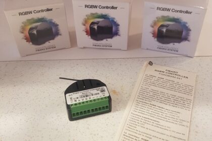 3 x RGBW Fibaro System Home