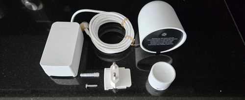 PHILIPS Hue Secure Kabelgebundene Kamera weiß