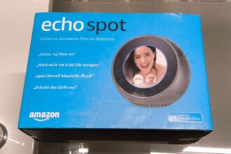 Amazon Echo Spot Sprachassistent Smart Lautsprecher